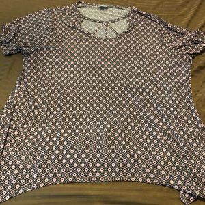 Avenue sharkbite blouse